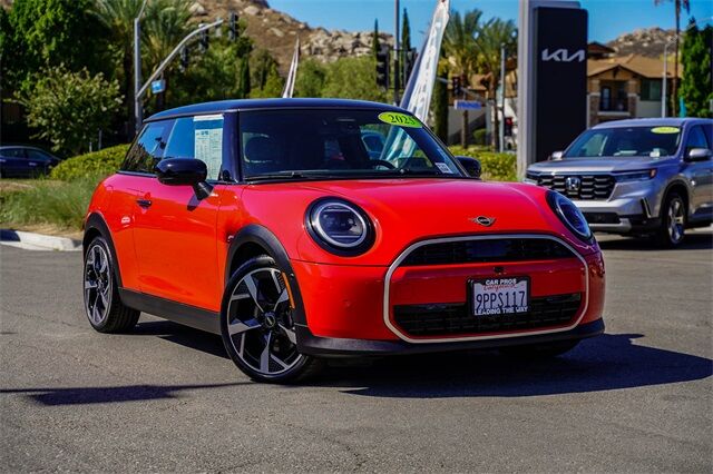 2025 MINI Cooper S Iconic
