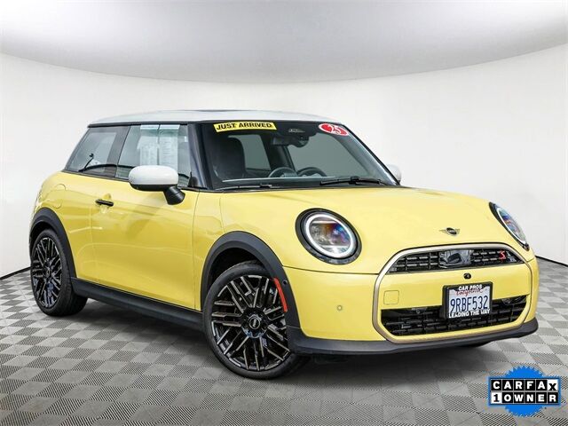 2025 MINI Cooper S Iconic