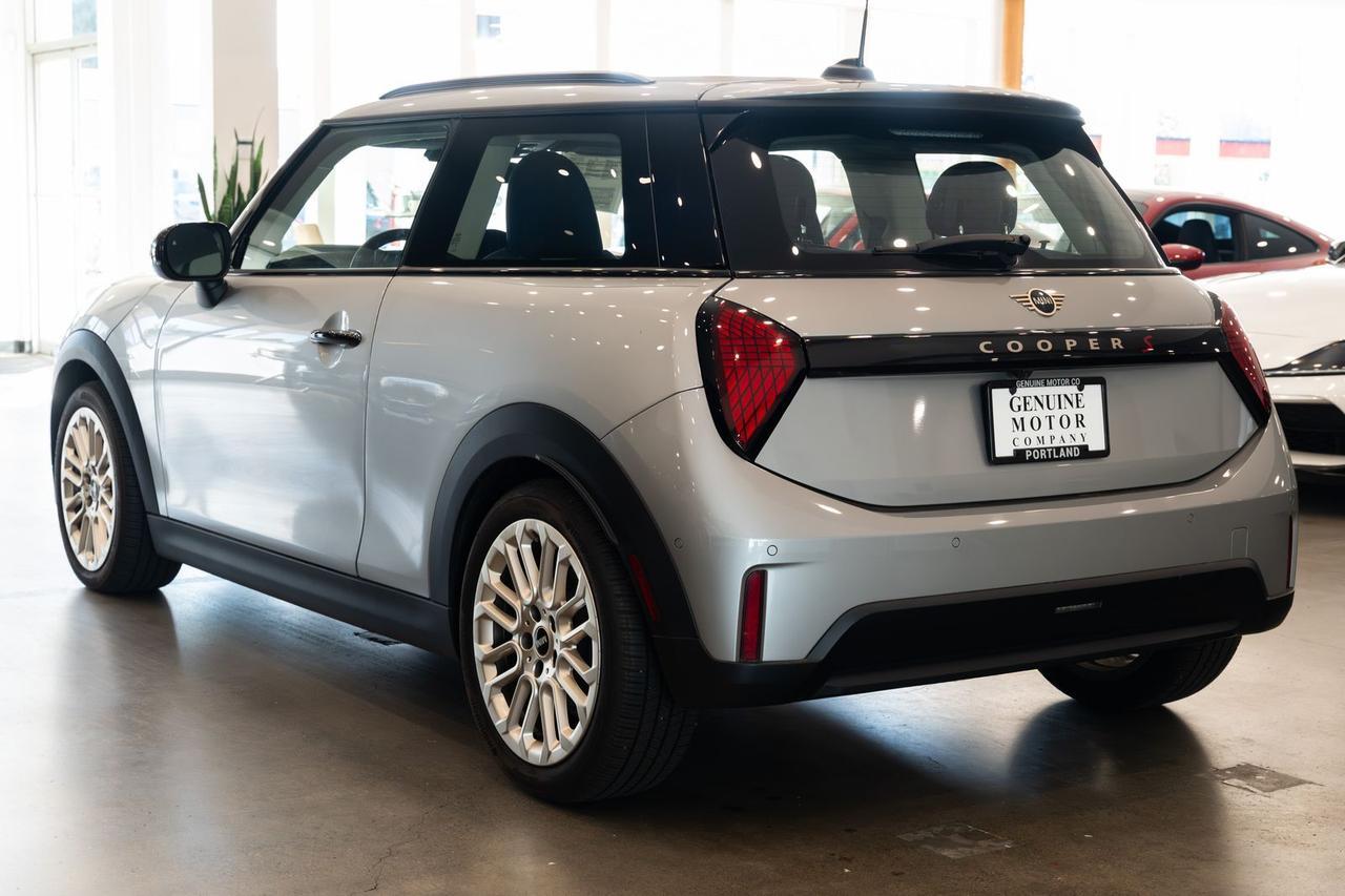 2025 MINI Hardtop 2 Door S - Photo 6