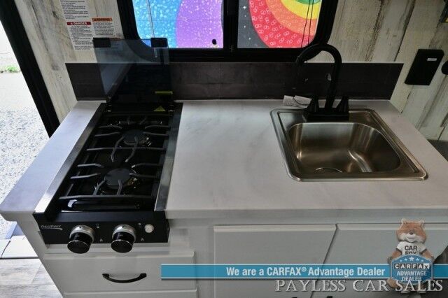 2025 MODERN BUGGY Big Buggy BB16 / Dometic Furnace / 13.5k BTU Rooftop AC / Stainless Steel Sink & Dual Burner Stove / 24 Inch Flat screen / Power Exterior Awning / 14 Inch Ground Clearance / All Terrain Tires / Tow Pkg / 2250lbs UVW Anchorage AK