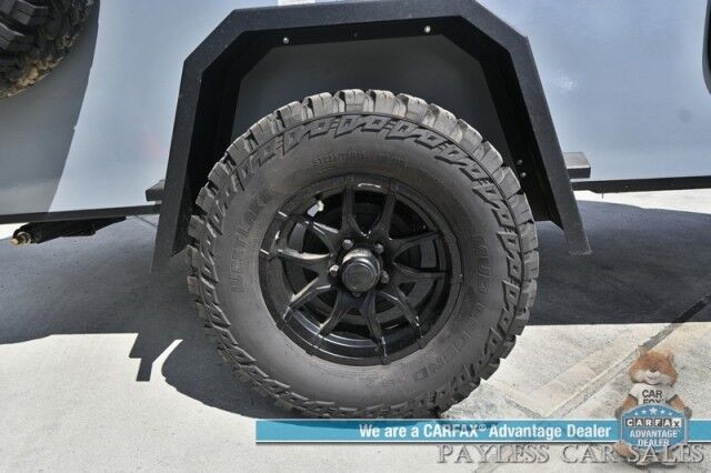 2025 MODERN BUGGY Country Born Little Buggy CB-12 / Sleeps 2 / 5000 BTU Infloor A/C / 24 Inch Flat Screen / Exterior Kitchenette / Awning / Rooftop Solar Package / Roof Rack / All Terrain Tires / Tow Pkg / 1405lbs UVW Anchorage AK