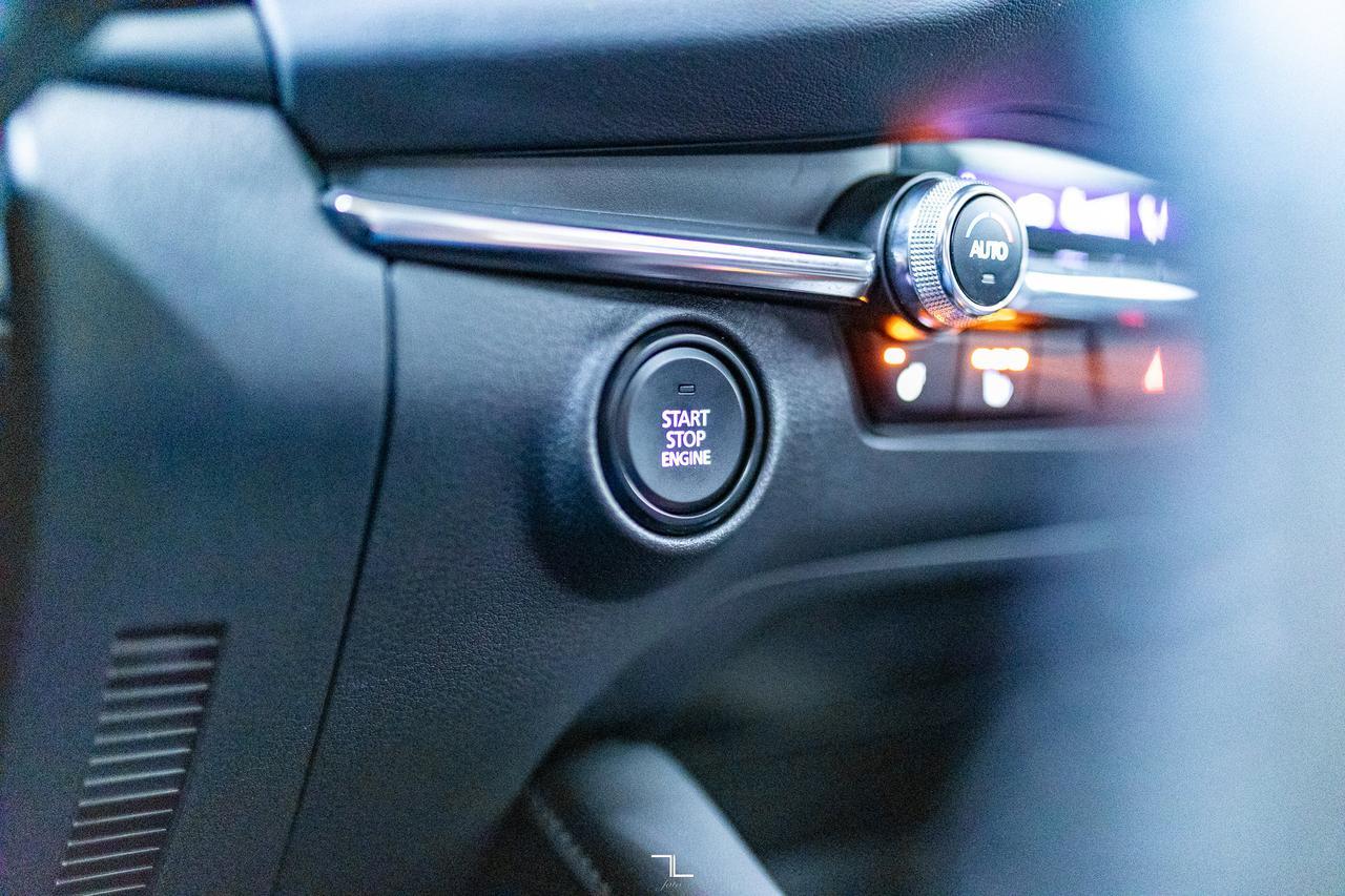 2025 Mazda 3 AWD GS Sport Hatchback Leather Roof BCam Red Deer AB