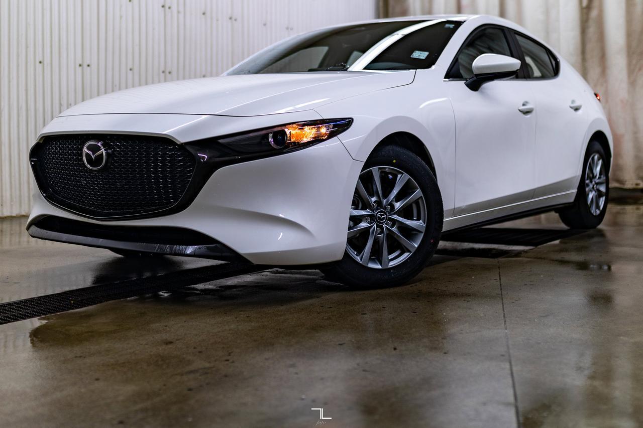 2025 Mazda 3 AWD GS Sport Hatchback Leather Roof BCam Red Deer AB