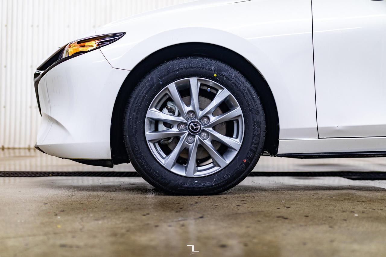 2025 Mazda 3 AWD GS Sport Hatchback Leather Roof BCam Red Deer AB