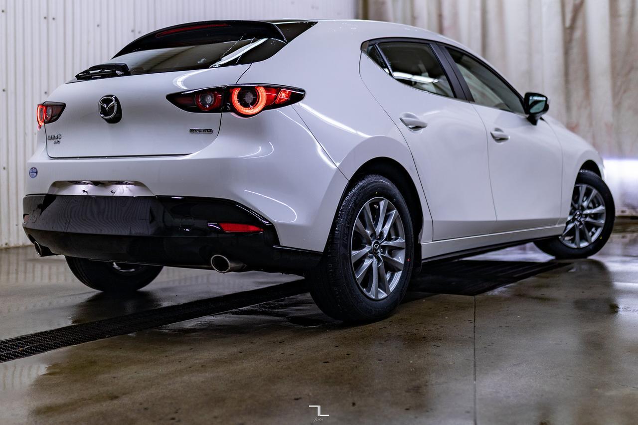 2025 Mazda 3 AWD GS Sport Hatchback Leather Roof BCam Red Deer AB