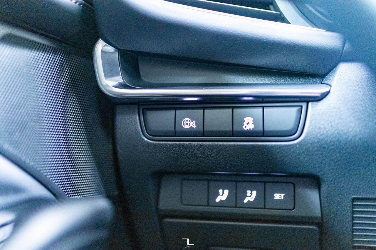 2025 Mazda 3 AWD GS Sport Hatchback Leather Roof BCam Red Deer AB