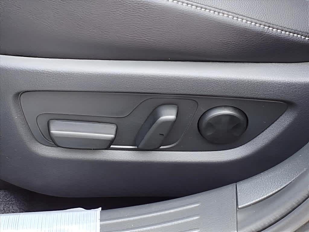 2025 Mazda CX-50 2.5 S Preferred Package Lunenburg MA