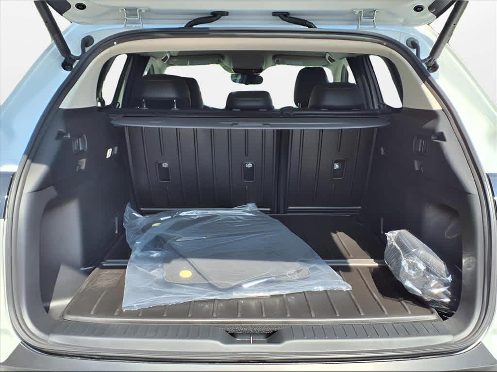 2025 Mazda CX-50 2.5 S Preferred Package Lunenburg MA