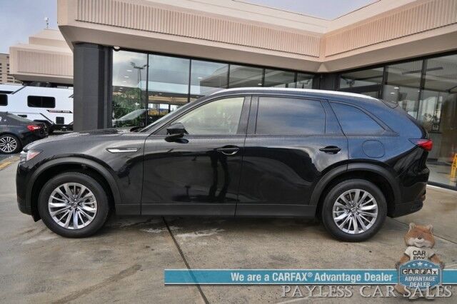 2025 Mazda CX-90 Preferred Package / AWD / Power & Heated Leather Seats / Sunroof / Adaptive Cruise Control / Lane Departure & Blind Spot Alert / Apple CarPlay & Android Auto / Back Up Camera / 3rd Row / Seats 7 / 1-Owner