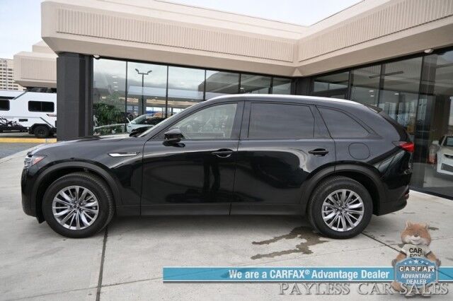 2025 Mazda CX-90 Preferred Package / AWD / Power & Heated Leather Seats / Sunroof / Adaptive Cruise Control / Lane Departure & Blind Spot Alert / Apple CarPlay & Android Auto / Back Up Camera / 3rd Row / Seats 7 / 1-Owner