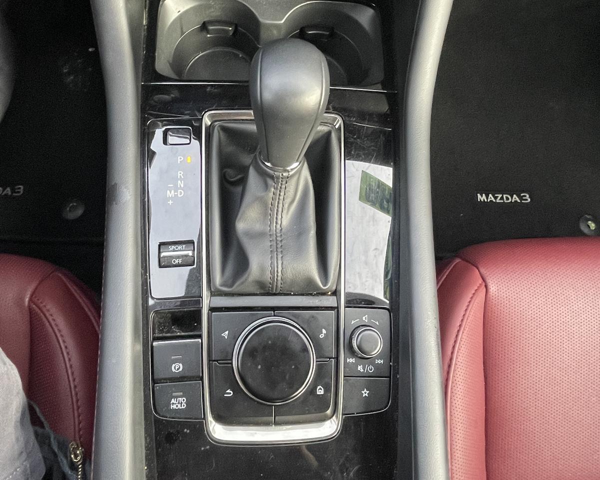 2025 Mazda MAZDA3 2.5 S Carbon Edition Sedan 4D Port Orchard WA