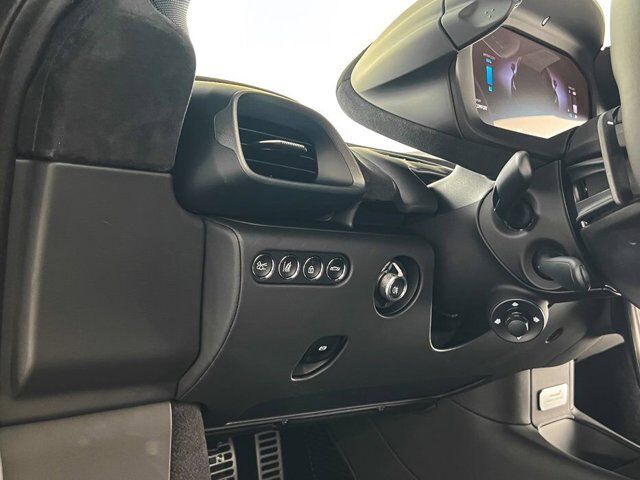 2025 McLaren Artura Bellevue WA