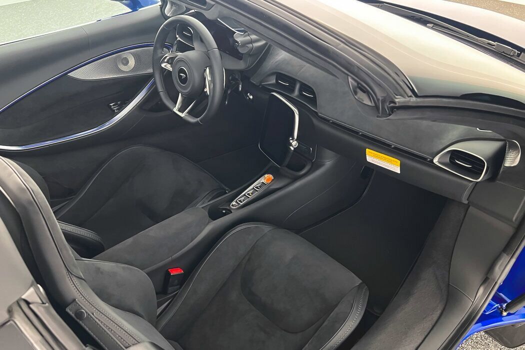 2025 McLaren Artura Bellevue WA