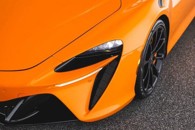 2025 McLaren Artura Bellevue WA