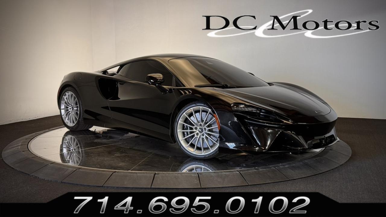 2025 McLaren Artura Performance