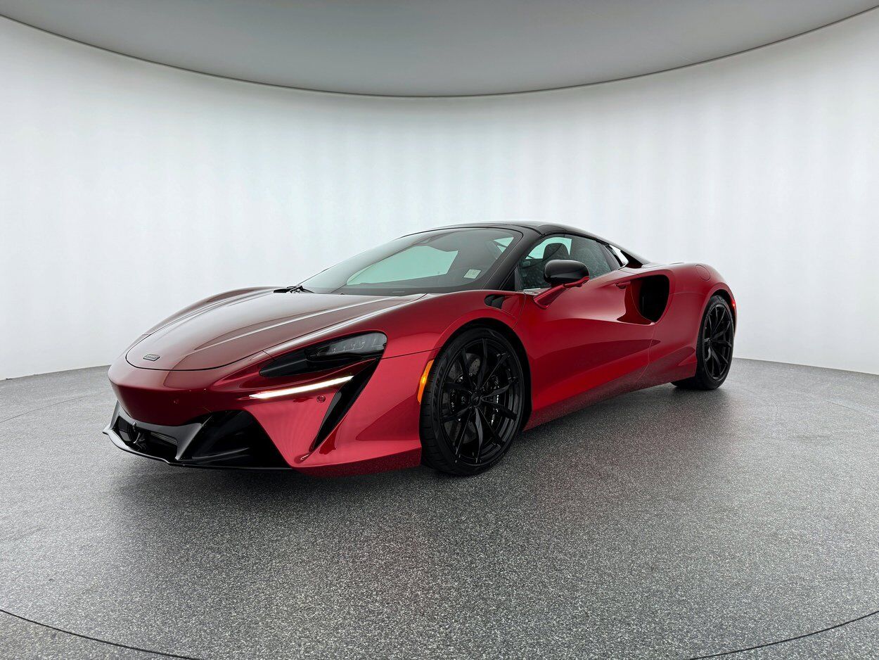2025 McLaren Artura Performance