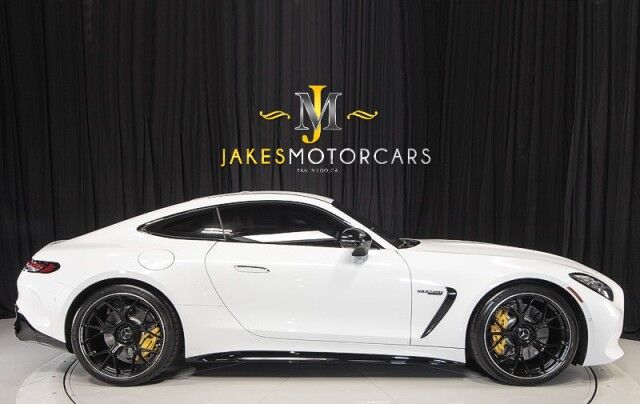 2025 Mercedes-Benz AMG GT 55 ($155,780 MSRP) *ONLY 1800 MILES* *AMG PERFORMANCE SEATS* *FRONT LIFT* *LOADED* San Diego CA