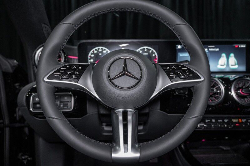 2025 Mercedes Benz CLA 250 4MATIC photo 20