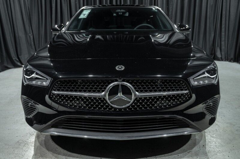 2025 Mercedes Benz CLA 250 4MATIC photo 2