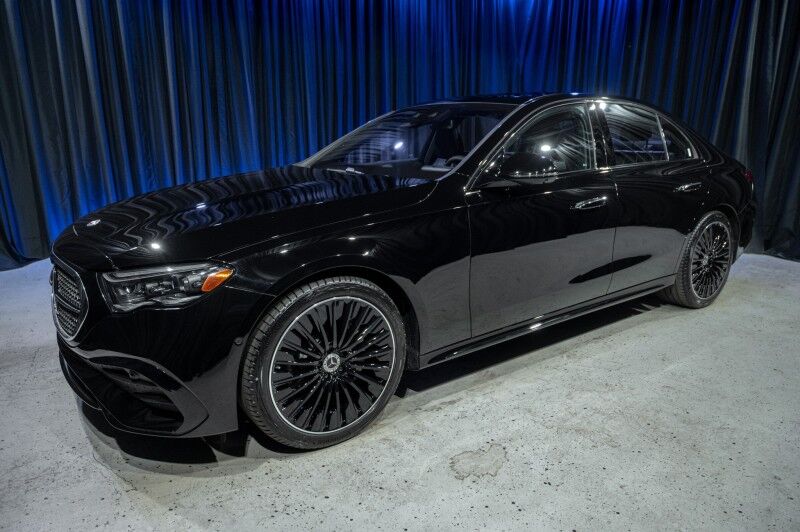 2025 Mercedes Benz C AMG 63 E PERFORMANCE Sedan photo 4