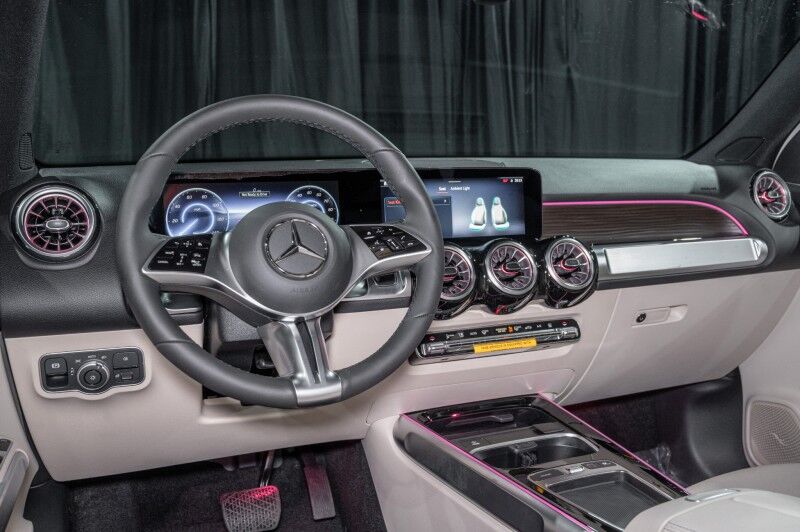 2025 Mercedes Benz EQB photo 17