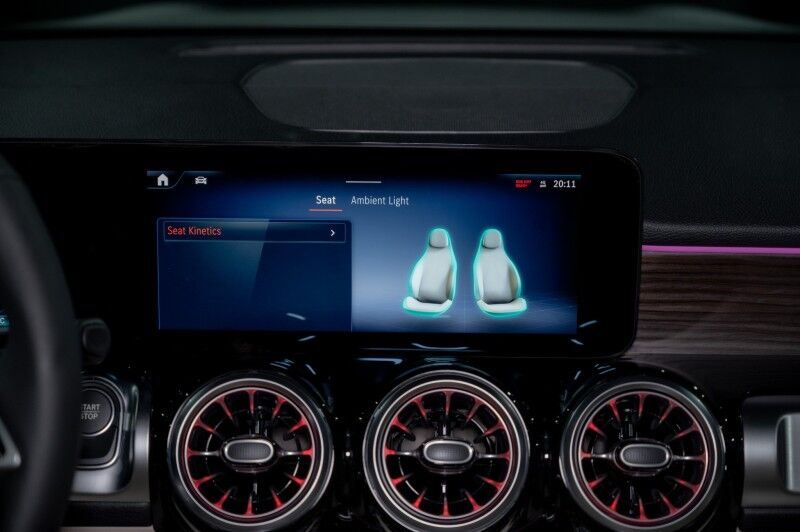 2025 Mercedes Benz EQB photo 15