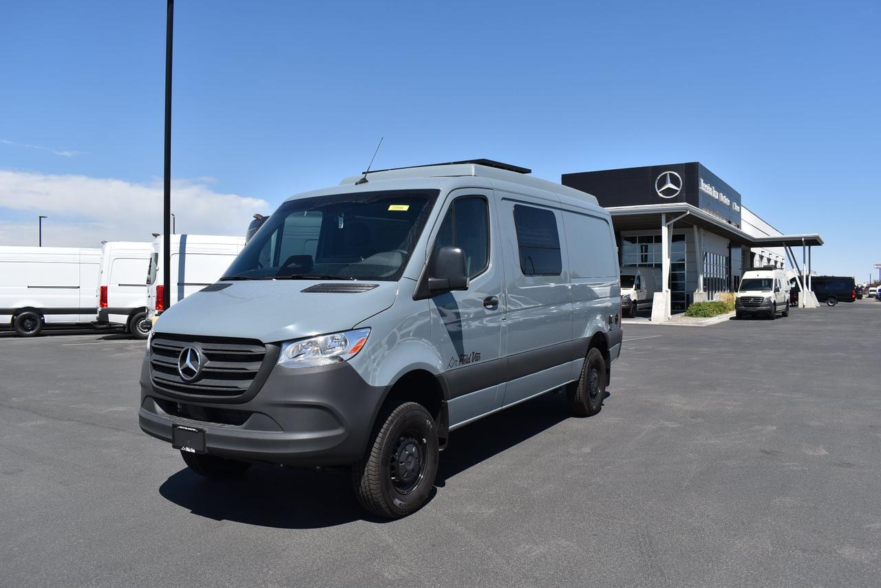 2025 Mercedes Benz Sprinter 2500 photo 3