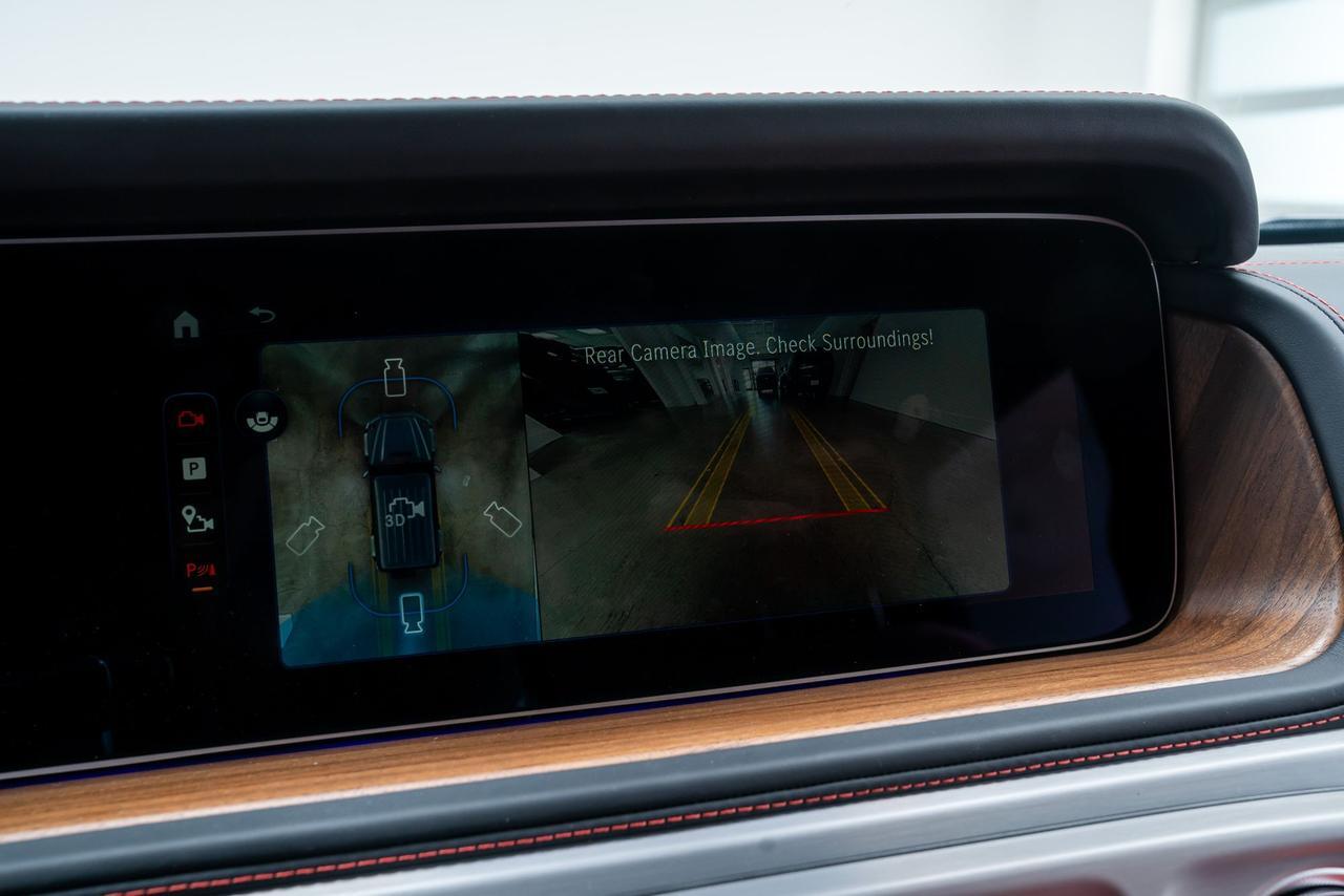 2025 Mercedes-Benz G-Class G 580 MANUFAKTUR Interior Package Plus / Burmester Audio Portland OR