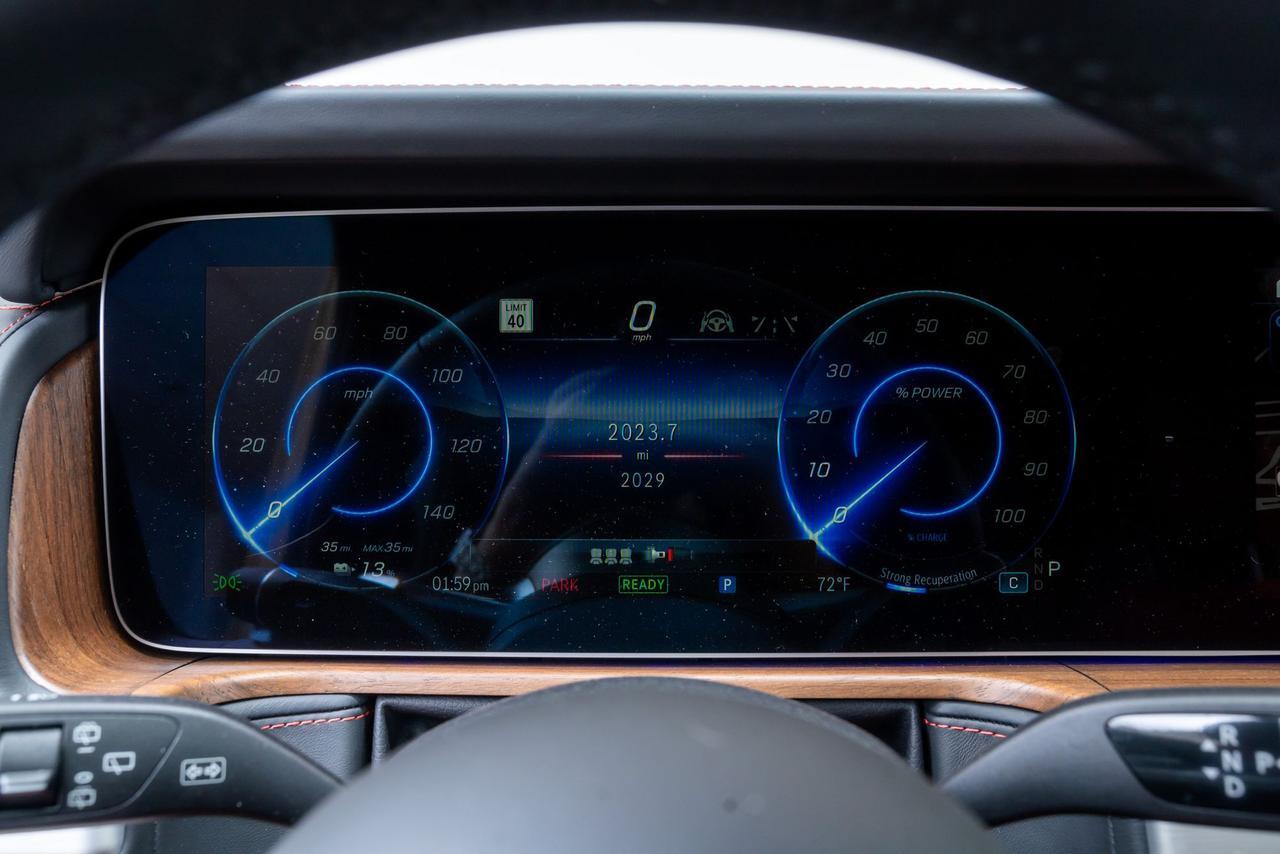 2025 Mercedes-Benz G-Class G 580 MANUFAKTUR Interior Package Plus / Burmester Audio Portland OR