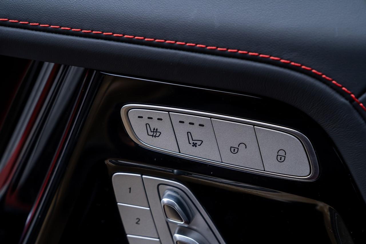 2025 Mercedes-Benz G-Class G 580 MANUFAKTUR Interior Package Plus / Burmester Audio Portland OR
