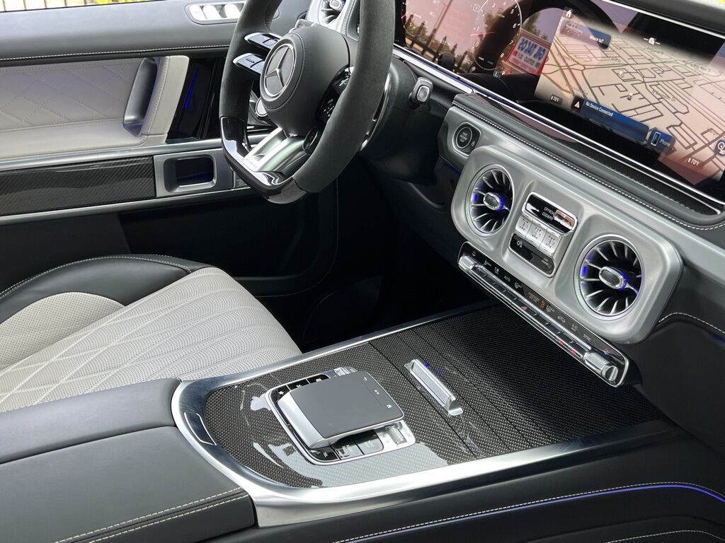 2025 Mercedes Benz G AMG 63 photo 30