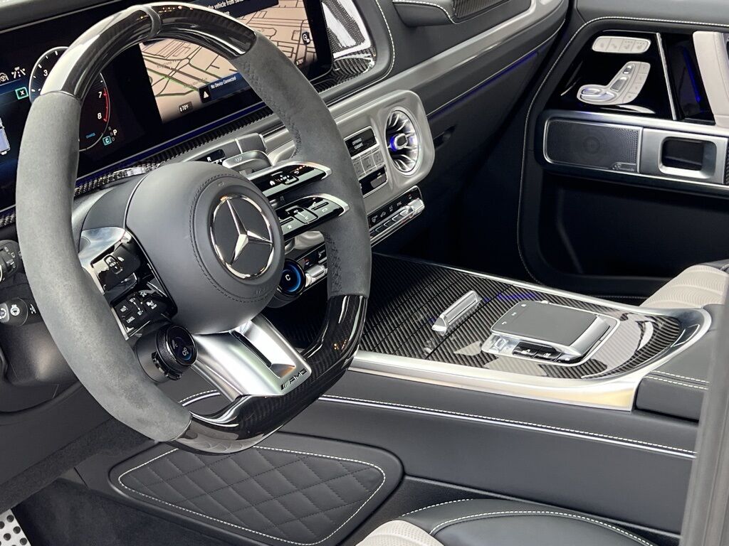 2025 Mercedes Benz G AMG 63 photo 12