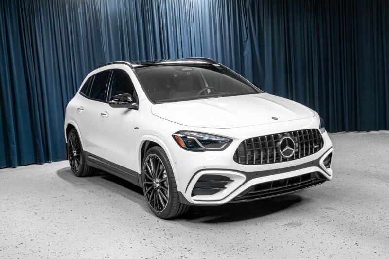 2025 Mercedes Benz GLA AMG 35 4MATIC photo 3