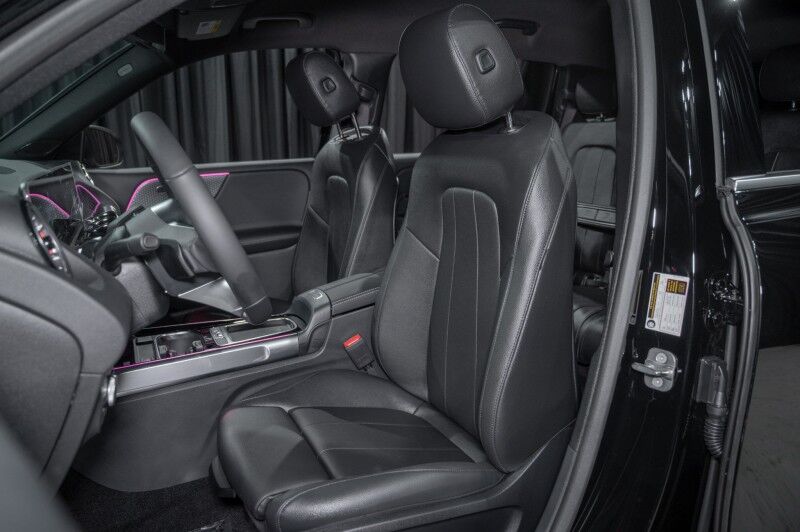 2025 Mercedes-Benz GLB 250 4MATIC&reg; SUV Irving TX