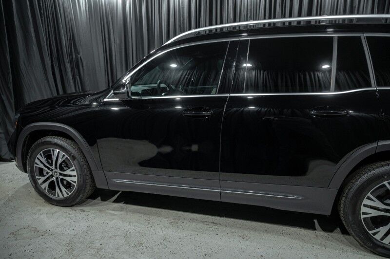2025 Mercedes Benz GLB 250 photo 5
