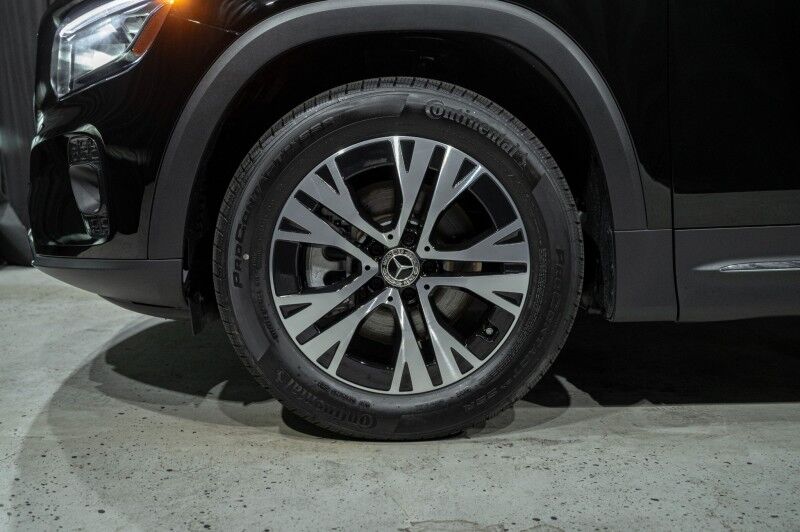 2025 Mercedes Benz GLB 250 photo 7