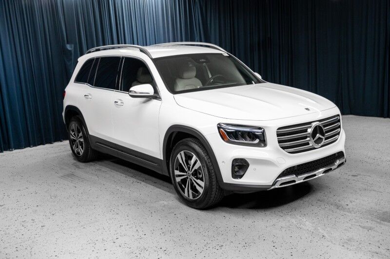2025 Mercedes Benz GLB 250 photo 3