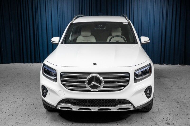 2025 Mercedes Benz GLB 250 photo 2