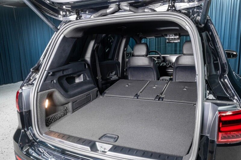 2025 Mercedes Benz GLB 250 photo 3