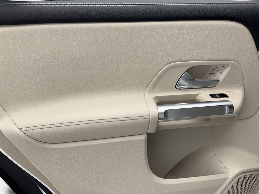 2025 Mercedes-Benz GLB GLB 250 NAV,CAM,HTD STS,BLIND SPOT,19&quot; WLS Plano TX
