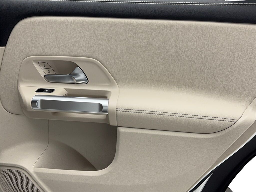2025 Mercedes-Benz GLB GLB 250 NAV,CAM,HTD STS,BLIND SPOT,19&quot; WLS Plano TX