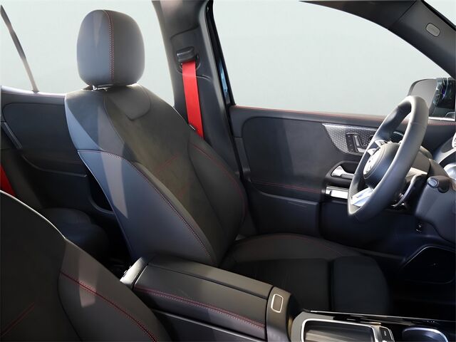 2025 Mercedes-Benz GLB GLB 35 AMG® Oshkosh WI