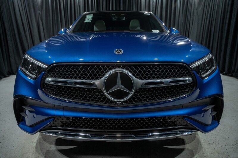 2025 Mercedes Benz GLC 300 Coupe photo 2