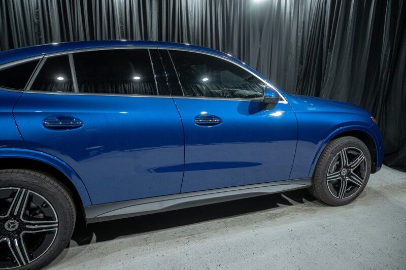 2025 Mercedes Benz GLC 300 Coupe photo 4