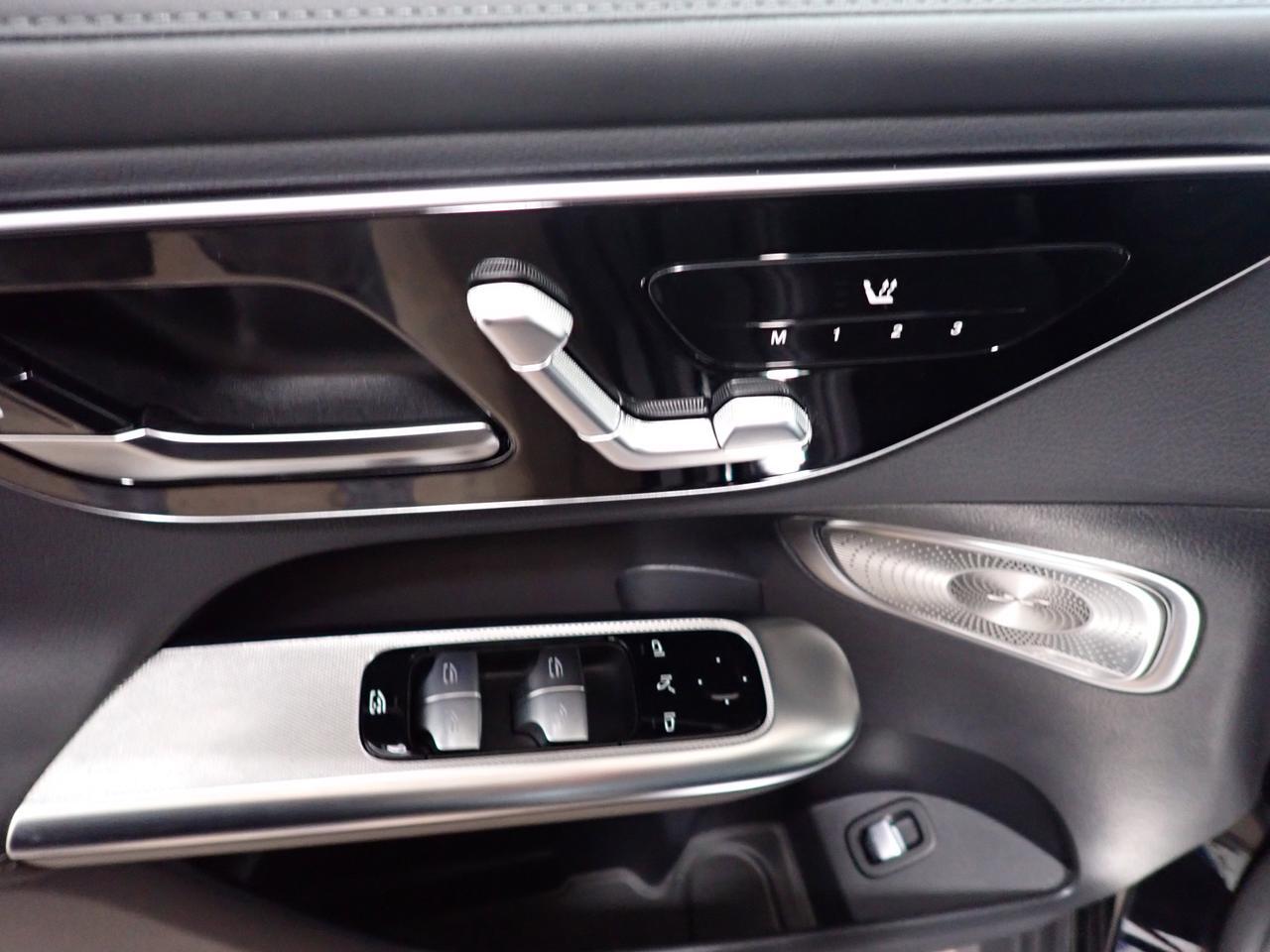 2025 Mercedes-Benz GLC 300 *HYBRID* LEATHER NAVI SUNROOF AWD Listowel ON