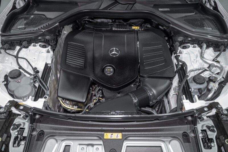 2025 Mercedes Benz GLC 300 photo 23