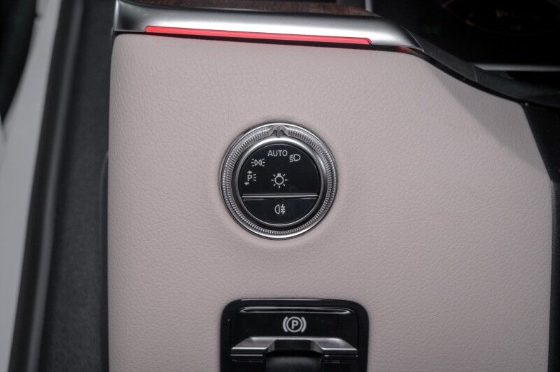 2025 Mercedes Benz GLC 300 photo 20