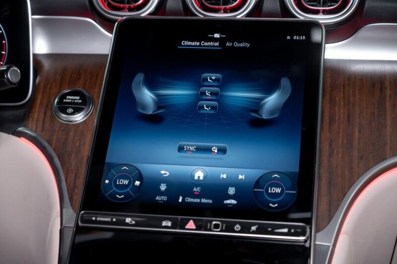 2025 Mercedes Benz GLC 300 photo 17