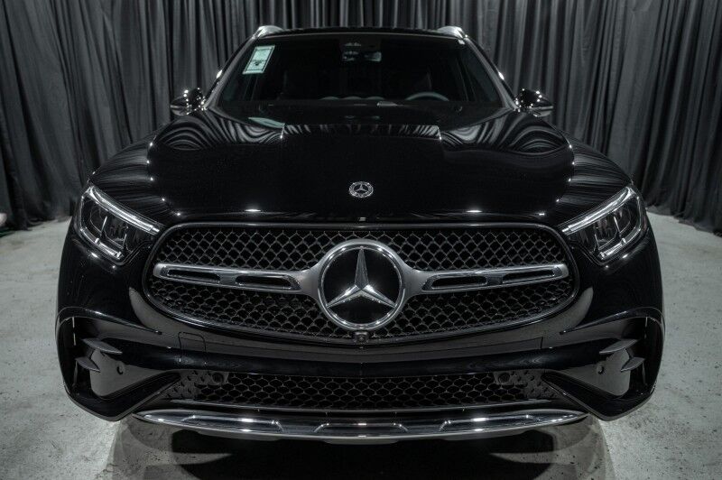 2025 Mercedes-Benz GLC 300 SUV