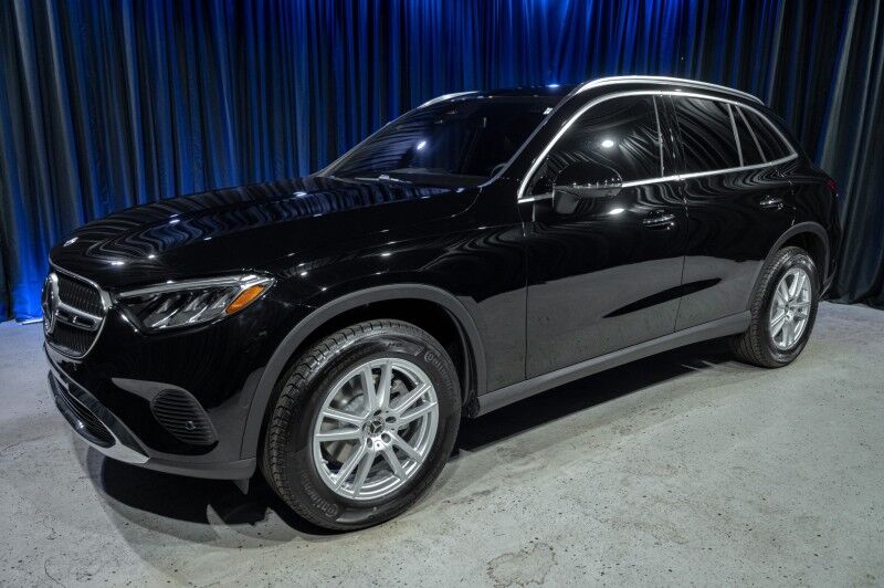 2025 Mercedes Benz GLC 300 photo 23
